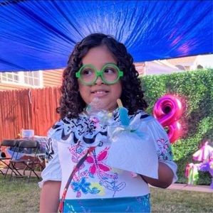 Meet your Posher, Tiapita